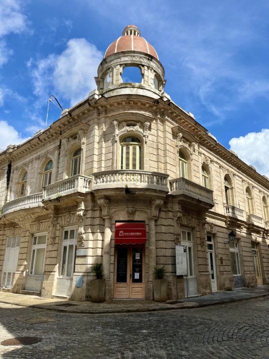 IMG_1266 Historic corner building in Havana